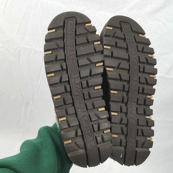 Skechers Shindigs Fortress Clogs Tan Suede Platform Clog with Faux Fur - Picture 6 of 11